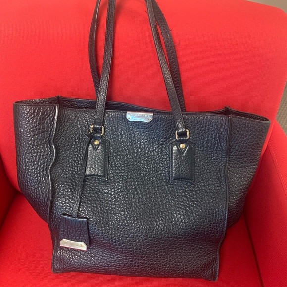 Burberry Handbags - Burberry tote
